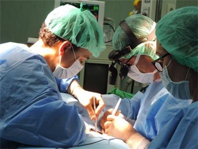 Сложна съдова реконструкция извършиха съдовите хирурзи от „Софиямед“ и специалисти от СБАЛ по онкология ЕАД, София